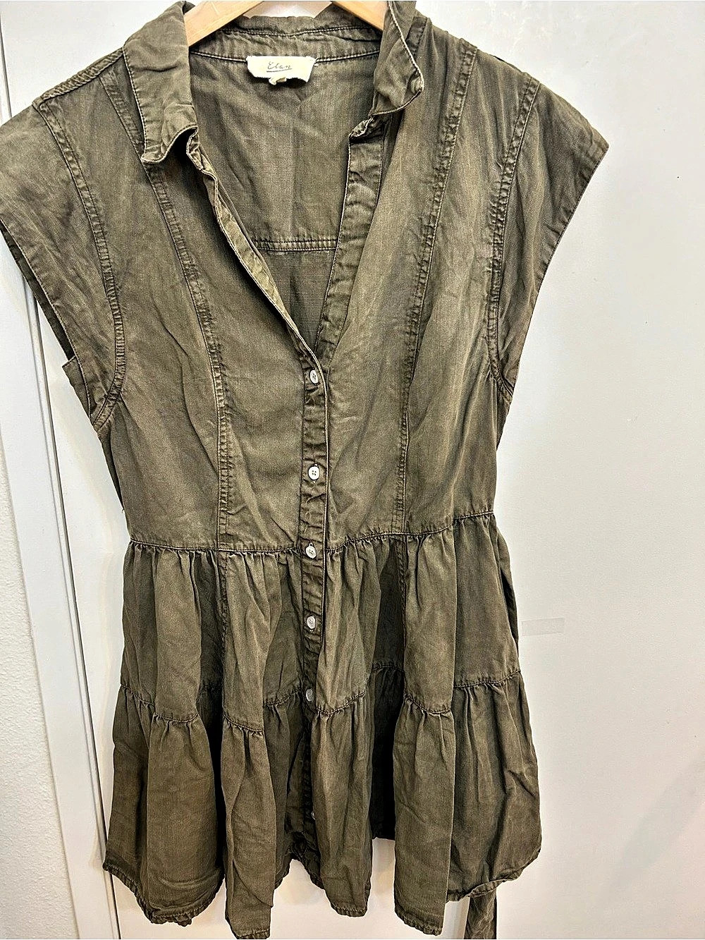 Elan Olive Mini Shirt Dress size large better for a size medium.